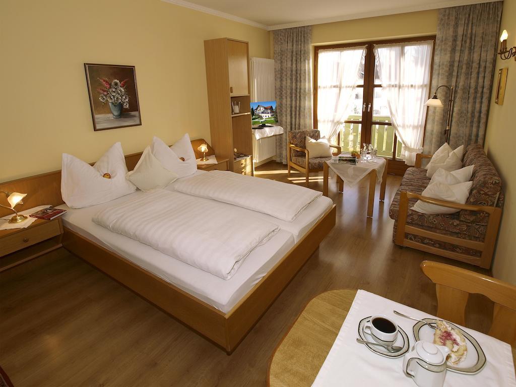 Xundheits Hotel Garni Eckershof Бад-Бирнбах Номер фото